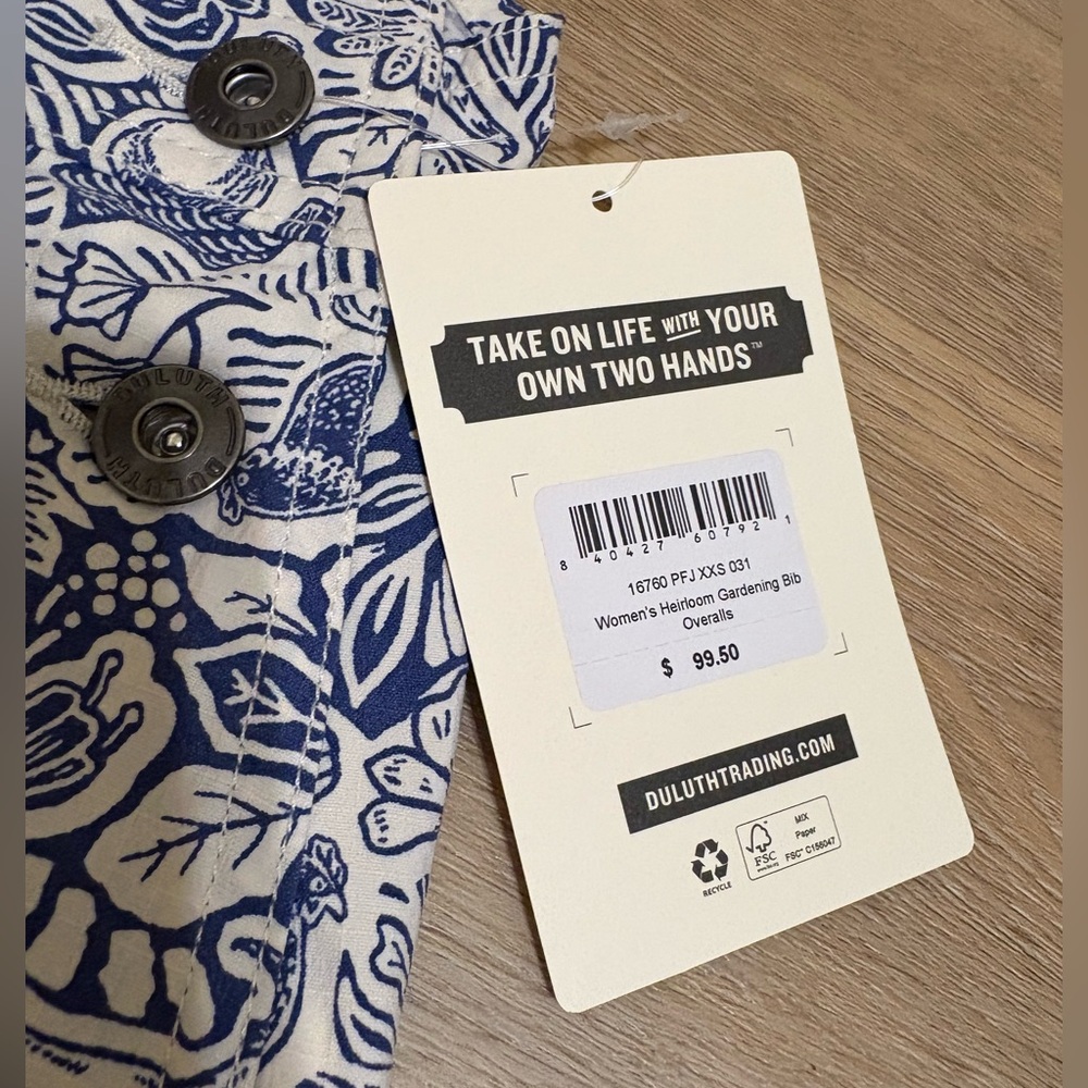 NWT Duluth Trading Co | Women's Heirloom Gardening Bib Overalls Farm Toile - Picture 4 of 4